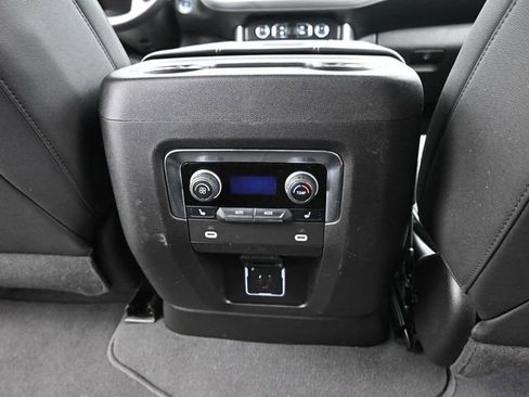 Used 2023 Chevrolet Suburban Premier AWD/4WD image 25