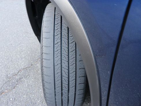 Used 2024 Nissan Rogue SV image 56