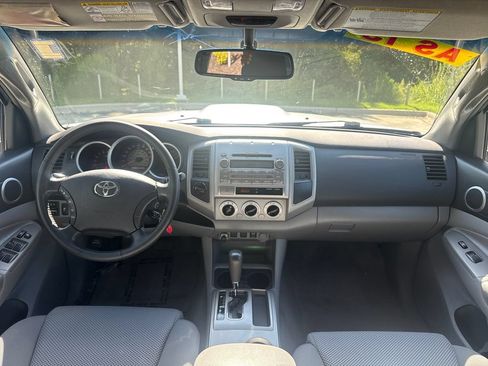 Used 2011 Toyota Tacoma 4x4 Double Cab w/ TRD Sport Pkg image 16
