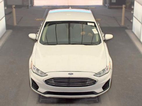 Used 2020 Ford Fusion SE FWD image 2