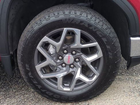 Used 2023 GMC Sierra 1500 SLT w/ SLT Premium Package AWD/4WD image 11