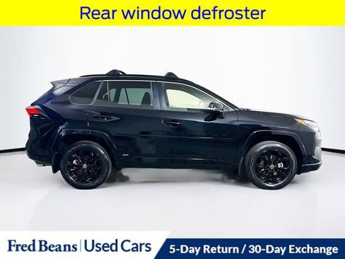 Used 2023 Toyota RAV4 SE w/ Convenience Package image 10