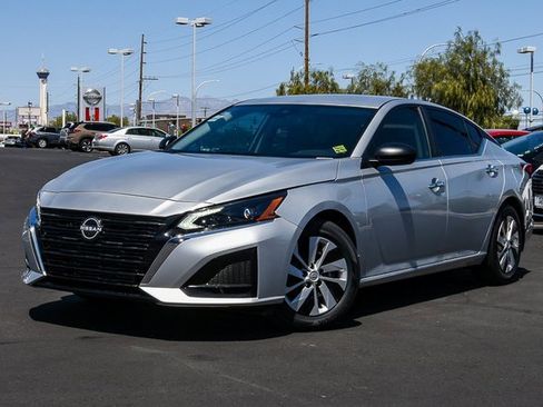 Certified 2025 Nissan Altima 2.5 S image 1