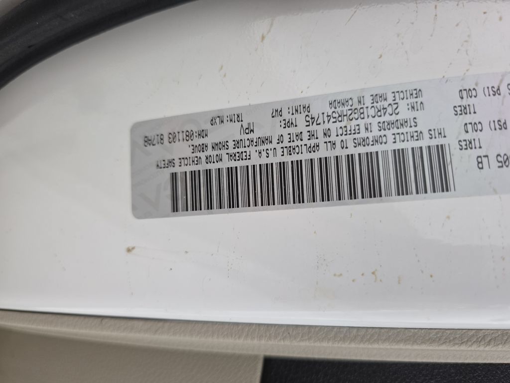 Used 2017 Chrysler Pacifica Touring-L w/ Tire & Wheel Group FWD image 38