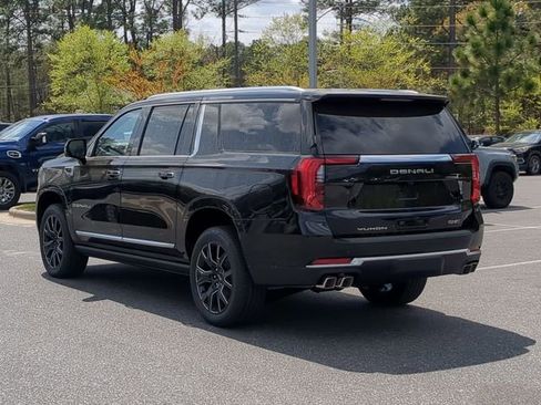 New 2026 GMC Yukon XL Denali w/ Sun & Power Step Package AWD/4WD image 8