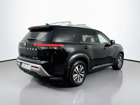 Used 2022 Nissan Pathfinder SL AWD/4WD image 8