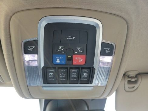 Used 2019 RAM 1500 Limited image 11