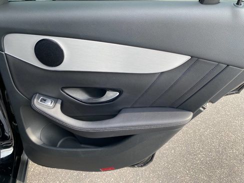 Used 2019 Mercedes-Benz GLC 300 4MATIC image 30