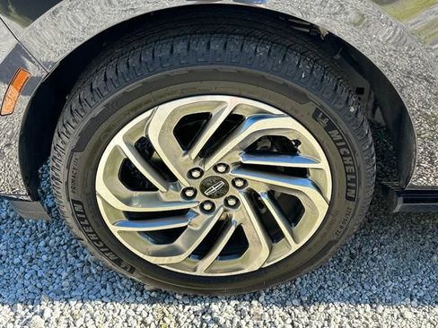 New 2025 Lincoln Navigator Reserve AWD/4WD image 5
