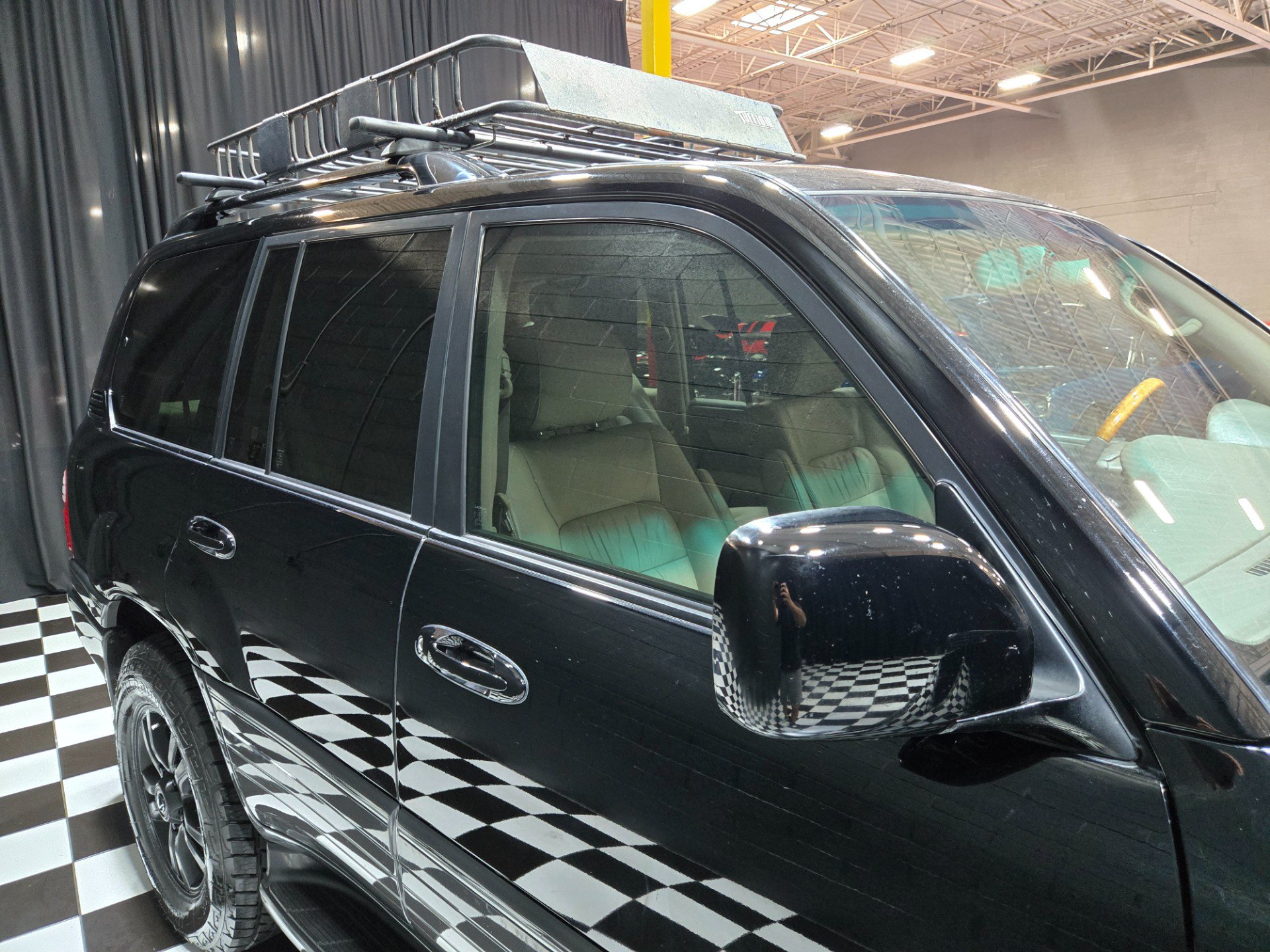 Used 2004 Lexus LX 470 4WD image 56