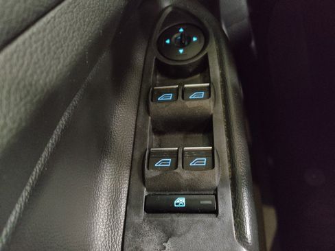 Used 2017 Ford Escape Titanium image 27