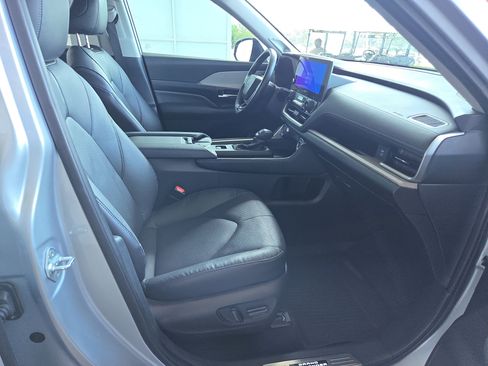 Used 2024 Toyota Grand Highlander Limited image 41