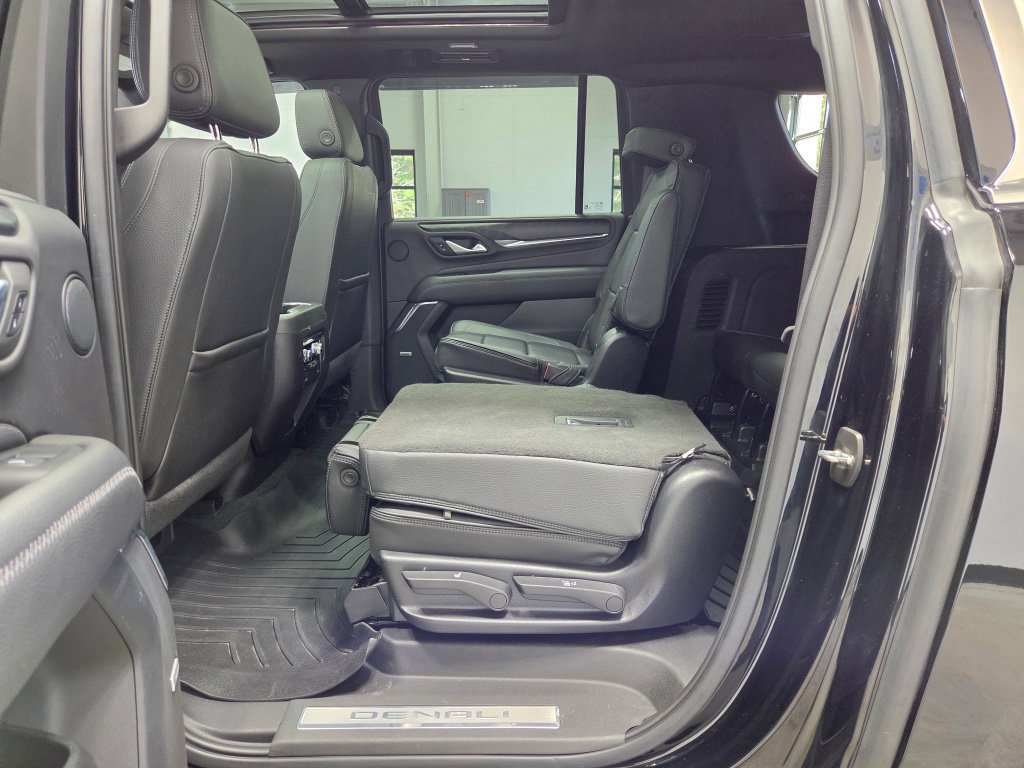 Used 2022 GMC Yukon XL Denali AWD/4WD image 23