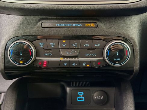 Used 2022 Ford Escape SE w/ Convenience Package image 17