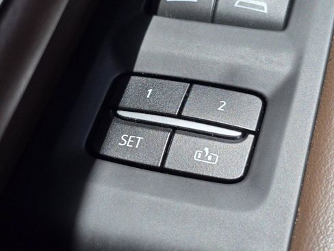 Used 2023 Chevrolet Tahoe High Country AWD/4WD image 15