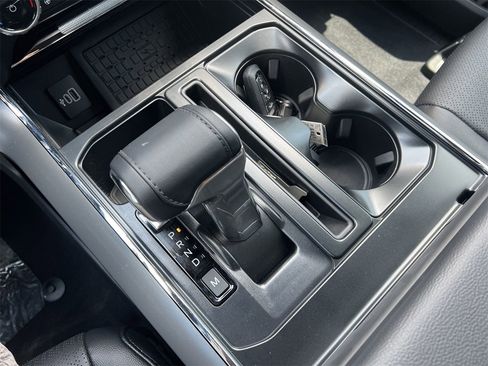 New 2025 Ford F150 Lariat w/ Equipment Group 502A High image 13