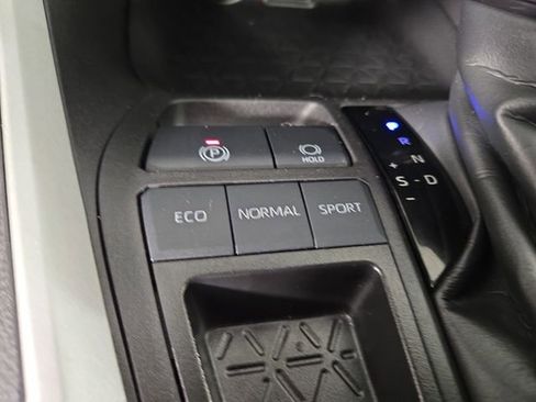 Used 2024 Toyota RAV4 XLE FWD image 26