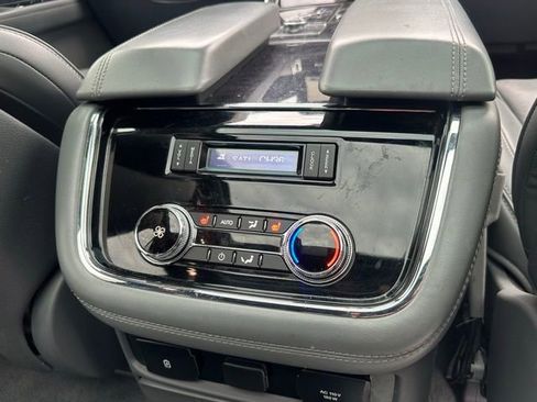 Used 2019 Lincoln Navigator L Reserve image 31