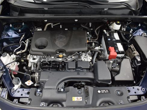 Used 2025 Toyota RAV4 XLE FWD image 9