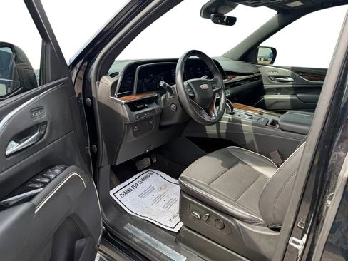 Used 2023 Cadillac Escalade Premium Luxury image 11