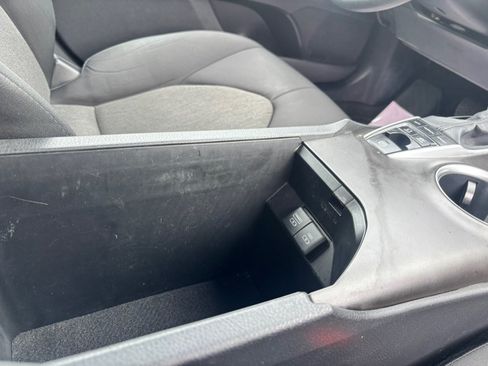 Used 2021 Toyota Camry LE FWD image 29