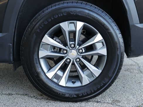 Used 2025 Chevrolet Equinox LT image 35