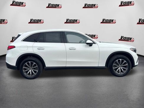 Used 2023 Mercedes-Benz GLC 300 image 4