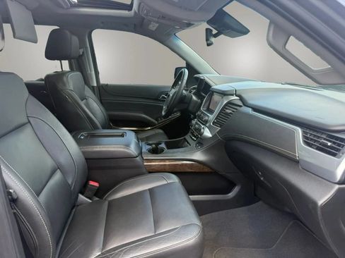 Used 2020 Chevrolet Suburban LT AWD/4WD image 57
