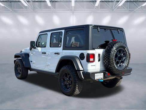 Used 2023 Jeep Wrangler Unlimited w/ 8.4" Radio Group AWD/4WD image 4