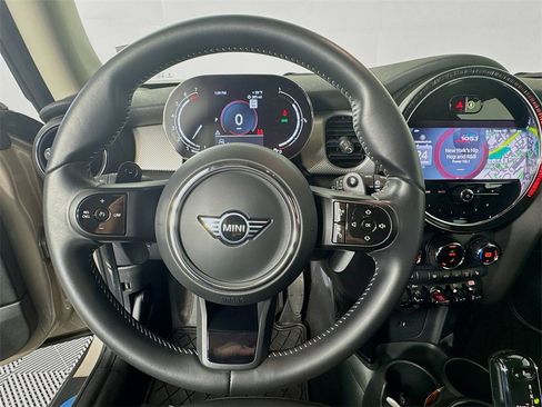 Certified 2024 MINI Cooper S image 11