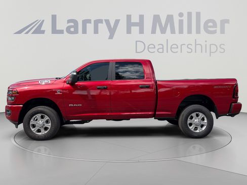 New 2026 RAM 2500 Big Horn AWD/4WD image 2