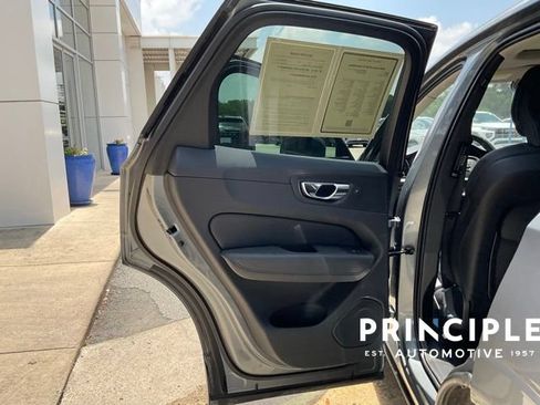 Used 2020 Volvo XC60 T5 Inscription w/ Protection Package Premier FWD image 17