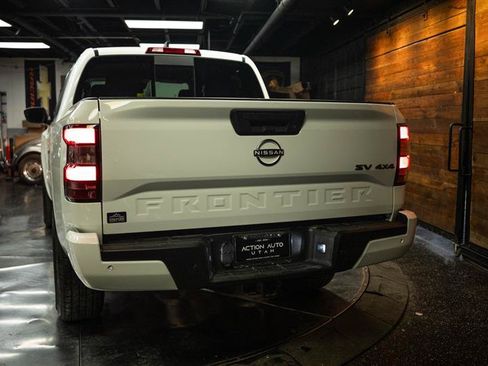 Used 2024 Nissan Frontier SV w/ SV Convenience Package AWD/4WD image 6