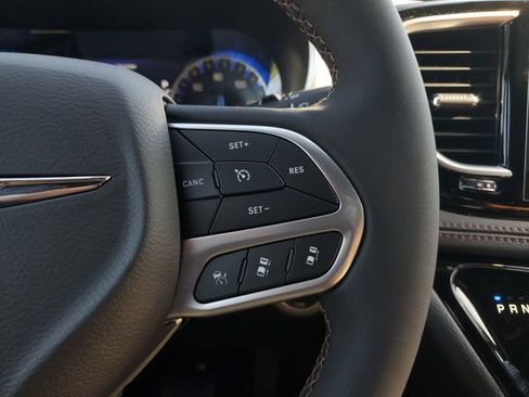 New 2026 Chrysler Pacifica Pinnacle image 24