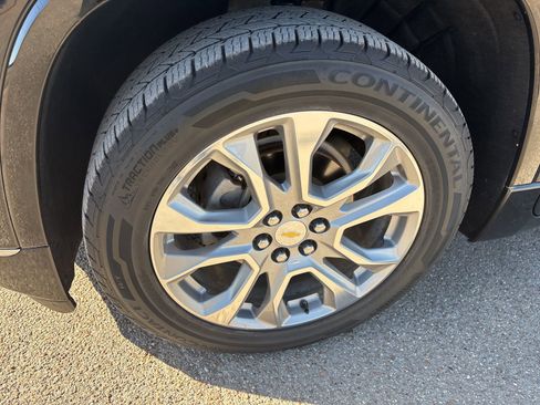 Used 2019 Chevrolet Traverse Premier w/ Driver Confidence II Package image 24
