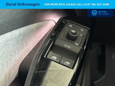 Used 2023 Volkswagen ID.4 Pro image 17