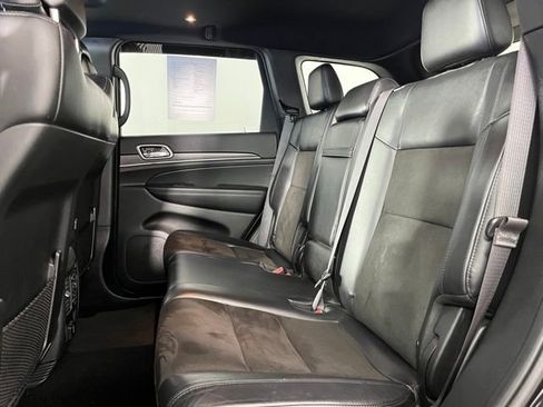 Used 2019 Jeep Grand Cherokee Altitude AWD/4WD image 39