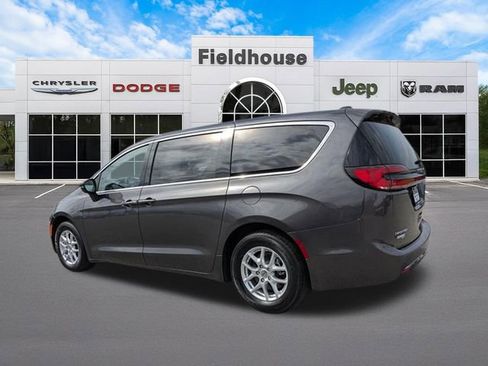 Used 2023 Chrysler Pacifica Touring-L FWD image 19