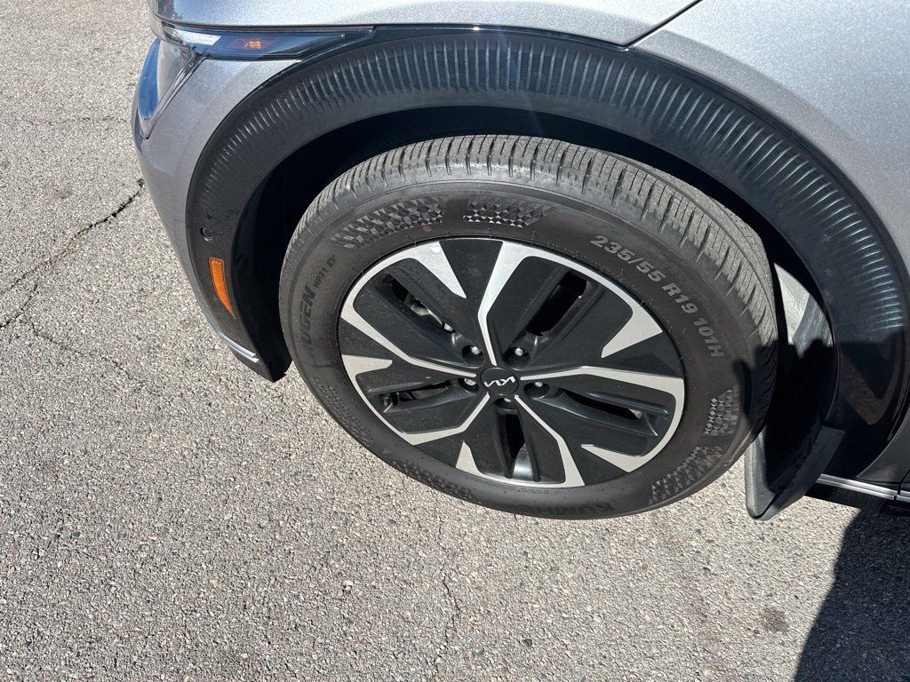 Used 2023 Kia EV6 Wind w/ Wind Technology Package AWD/4WD image 8
