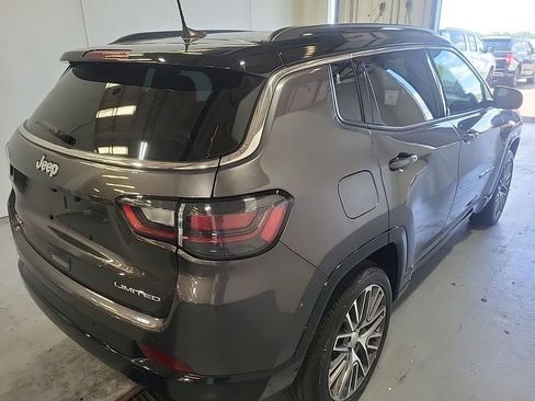 Used 2023 Jeep Compass Limited w/ Elite Group AWD/4WD image 4
