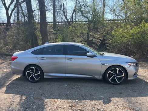 Used 2018 Honda Accord Sport image 28