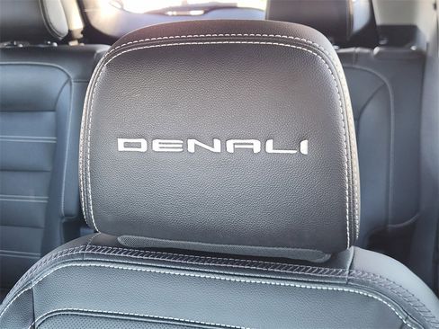Used 2024 GMC Terrain Denali w/ Denali Premium Package image 21