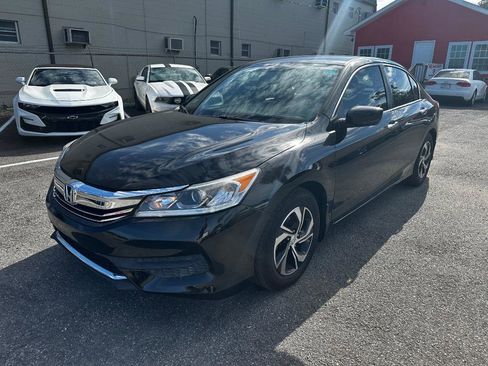 Used 2017 Honda Accord LX image 3