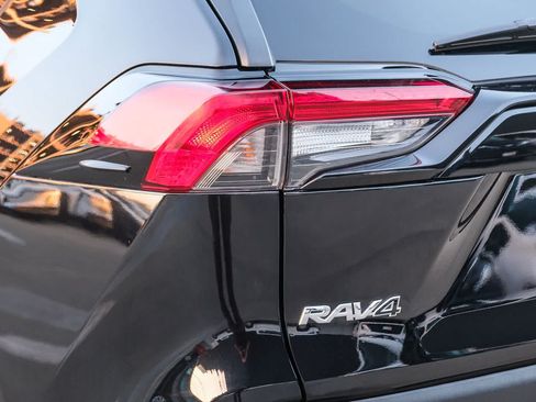 Certified 2025 Toyota RAV4 LE FWD image 7