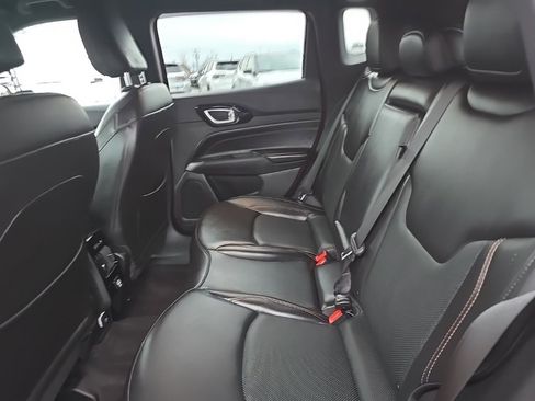 Certified 2022 Jeep Compass Limited image 16