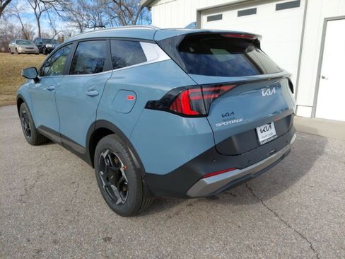 New 2026 Kia Sportage EX image 8
