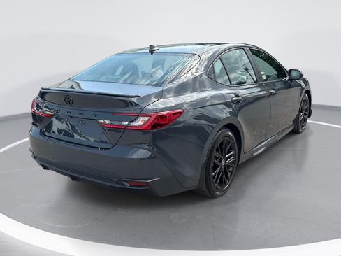 Used 2026 Toyota Camry SE FWD image 8