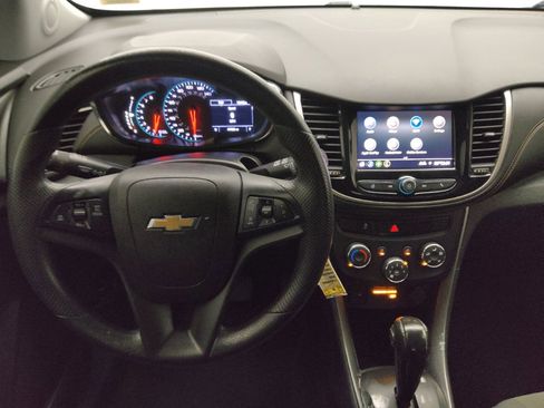 Used 2020 Chevrolet Trax LS w/ Tint and Cruise Package FWD image 22
