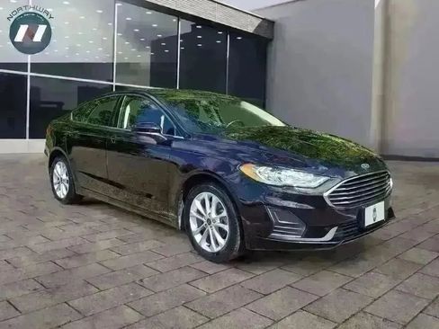 Used 2019 Ford Fusion SE image 7