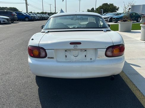 Used 1999 MAZDA MX-5 Miata RWD image 6